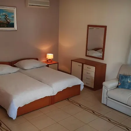 Apartment Holiday 193530 *